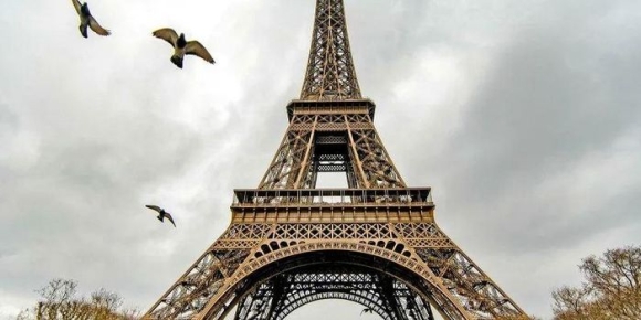 1 Thap Eiffel Se Co Ao Moi Nhan Dip Olympic Paris 2024