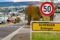Liên minh châu Âu mở đường cho Bulgaria và Romania gia nhập khu vực Schengen