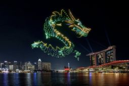 Singapore cho 1.500 drone tạo hình rồng khổng lồ mừng Tết