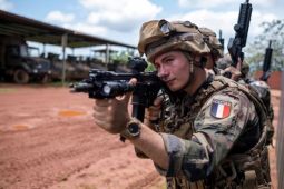 Chính phủ Pháp đang cân nhắc cử đặc nhiệm tới Ukraina