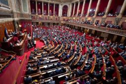 Pháp đưa quyền phá thai vào hiến pháp